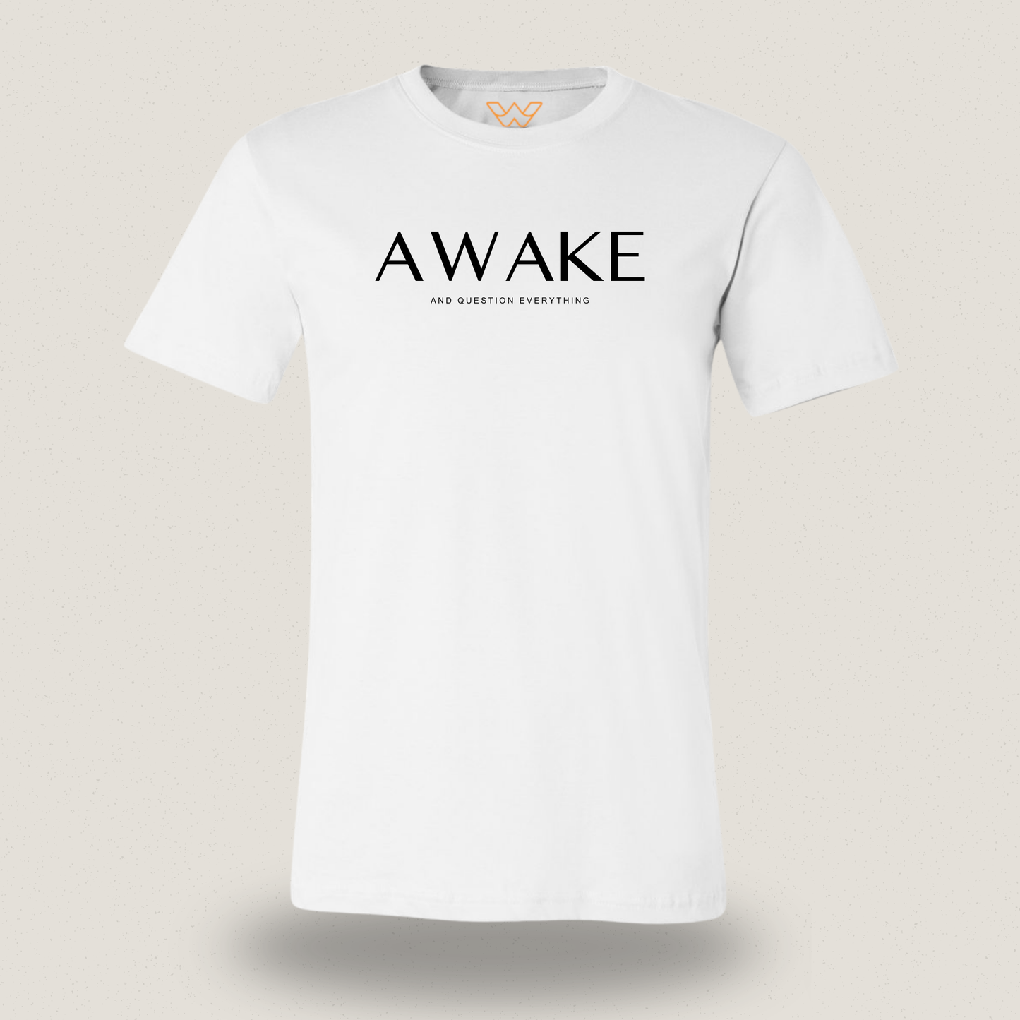 Awake and Question Everything T-shirt – Borstopdruk met Betekenis