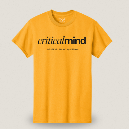 Critical Mind T-shirt – Minimalistische Borstopdruk voor Kritische Denkers