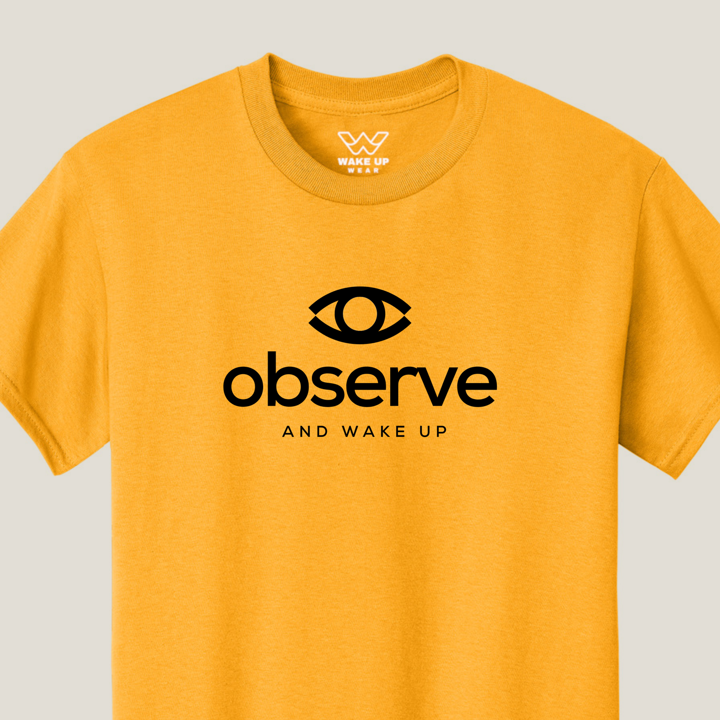Observe T-shirt – Minimalistische borstopdruk voor bewuste denkers